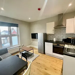 Cosy 1 Bedroom Flat! Apartment
